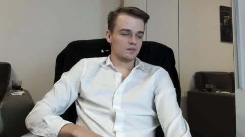 taylor fox online show from February 11, 2025, 4:56 pm