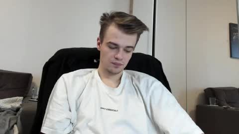 taylor fox online show from February 26, 2025, 12:47 pm