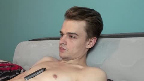 taylor fox online show from September 24, 2025, 10:24 pm