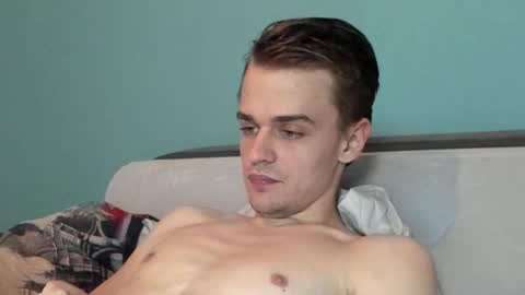 taylor fox online show from September 25, 2025, 6:44 pm