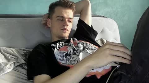 taylor fox online show from October 14, 2025, 12:50 pm