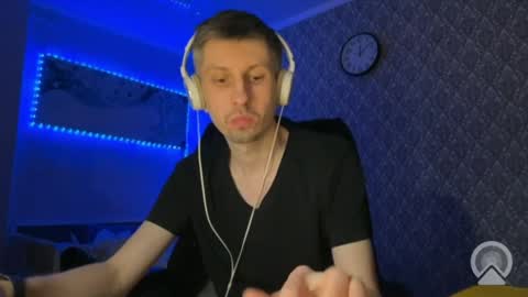 roma305991 online show from April 29, 2026, 7:09 pm