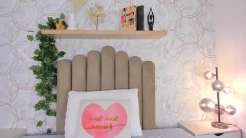   online show from October 2, 2025, 12:01 pm