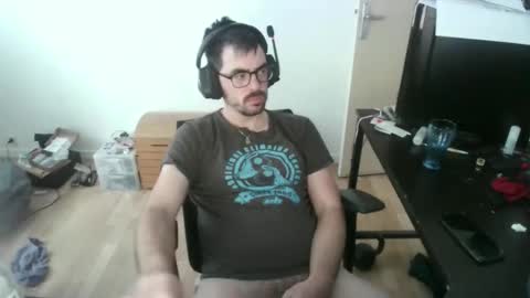 Snapshot of romainb72 chatting on April 29, 2026, 12:20 pm romainb72 online show from April 29, 2026, 12:20 pm