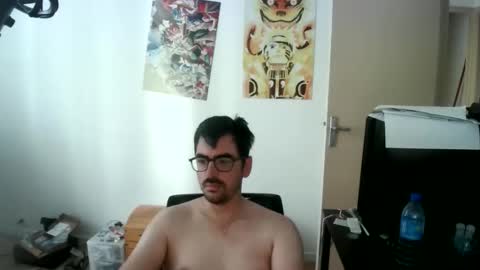 Snapshot of romainb72 chatting on May 29, 2026, 8:12 am romainb72 online show from May 29, 2026, 8:12 am
