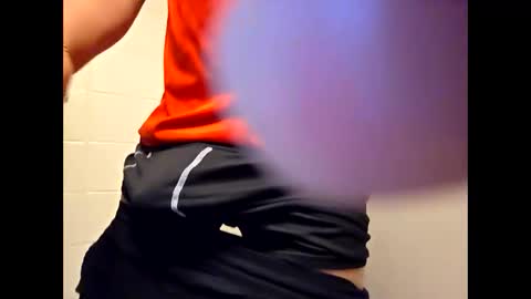 Snapshot of roman5022 chatting on March 3, 2026, 7:14 am roman5022 online show from March 3, 2026, 7:14 am