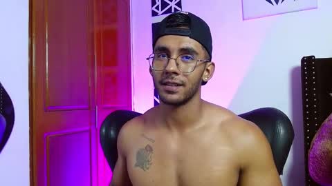 Roman online show from February 28, 2025, 7:14 pm