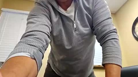 romanteeks online show from December 11, 2024, 11:54 pm