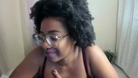Snapshot of romantic_stargirl chatting on July 2, 2026, 3:23 am Is A Belle online show from July 2, 2026, 3:23 am