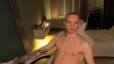 Romeo online show from January 18, 2025, 9:13 pm