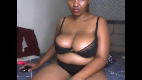 Romina 26 online show from February 22, 2026, 7:45 pm