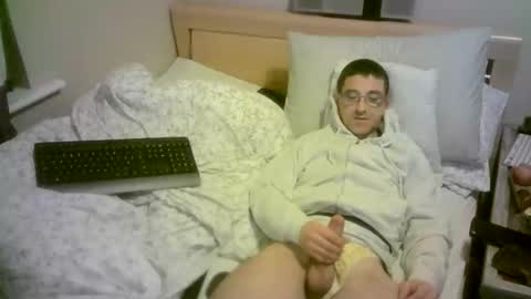 Snapshot of romson998181 chatting on March 11, 2026, 11:00 pm romson998181 online show from March 11, 2026, 11:00 pm