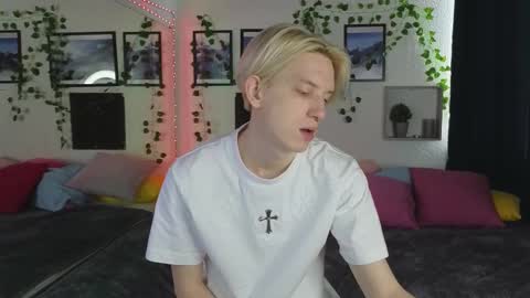 ron vilsx online show from March 12, 2025, 4:51 am