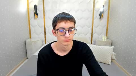 ronbevs online show from June 11, 2026, 8:18 pm