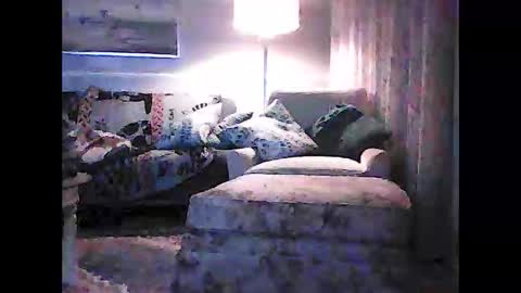 ronvlv online show from March 12, 2026, 1:56 am