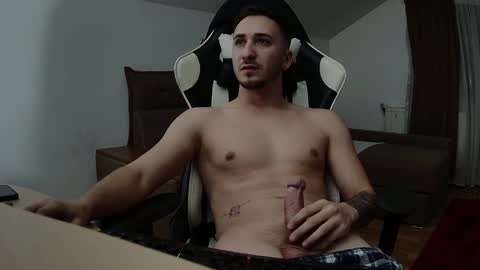 Snapshot of room4all chatting on December 23, 2024, 10:23 pm ionut online show from December 23, 2024, 10:23 pm