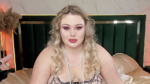 Snapshot of rosa1ia chatting on January 22, 2025, 12:38 am Chloe online show from January 22, 2025, 12:38 am