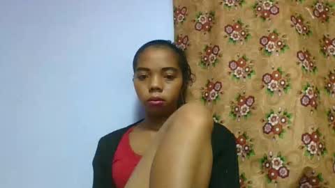 Snapshot of rosah225127 chatting on April 18, 2026, 4:05 am rosah225127 online show from April 18, 2026, 4:05 am