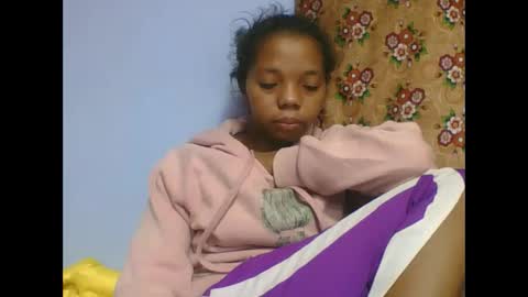 Snapshot of rosah225127 chatting on May 4, 2026, 6:04 pm rosah225127 online show from May 4, 2026, 6:04 pm