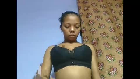 Snapshot of rosah225127 chatting on May 29, 2026, 6:44 am rosah225127 online show from May 29, 2026, 6:44 am