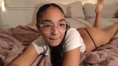 Snapshot of rosalinatoosexy chatting on January 27, 2025, 8:40 am Rosalina online show from January 27, 2025, 8:40 am