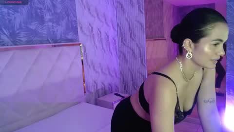 ROSALIN online show from May 15, 2026, 3:02 am