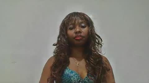 Snapshot of rosalinda933 chatting on July 6, 2026, 4:42 pm Rosalinda online show from July 6, 2026, 4:42 pm