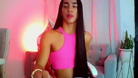 Snapshot of rosalindasexy chatting on May 22, 2026, 8:32 am Rosalinda online show from May 22, 2026, 8:32 am