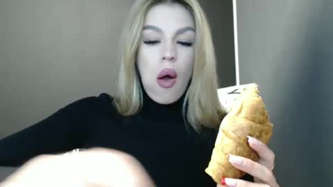 Rosalina online show from October 1, 2025, 12:55 pm