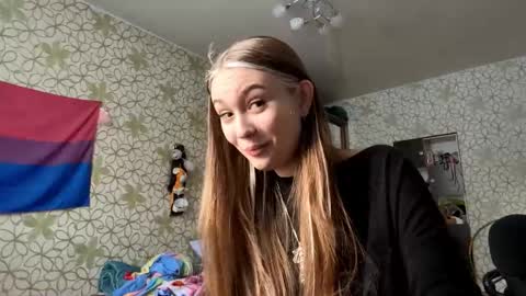 Snapshot of rosariowalchli chatting on March 9, 2026, 10:19 am Megan online show from March 9, 2026, 10:19 am