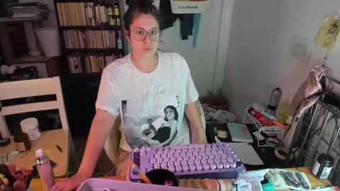 rose257044 online show from November 16, 2025, 1:28 pm