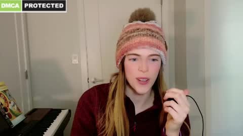 rose77782 online show from January 30, 2025, 9:14 pm