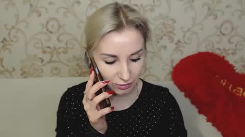 Snapshot of rose__shine chatting on January 5, 2025, 11:04 am rose shine online show from January 5, 2025, 11:04 am