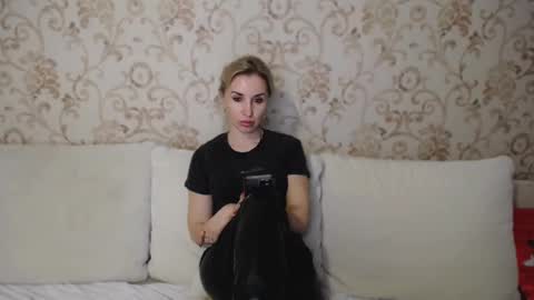 Snapshot of rose__shine chatting on January 27, 2025, 2:13 pm rose shine online show from January 27, 2025, 2:13 pm