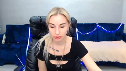 Snapshot of rose__shine chatting on February 14, 2025, 10:38 am rose shine online show from February 14, 2025, 10:38 am