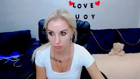 Snapshot of rose__shine chatting on September 11, 2025, 11:32 am rose shine online show from September 11, 2025, 11:32 am