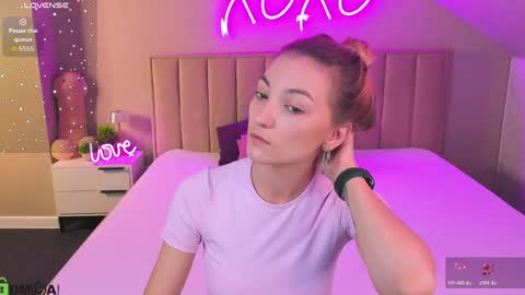 Snapshot of rose_dixon chatting on June 8, 2026, 11:27 pm Kimberlly online show from June 8, 2026, 11:27 pm