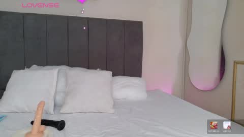 Snapshot of rose_licious chatting on June 5, 2026, 12:33 pm online show from June 5, 2026, 12:33 pm