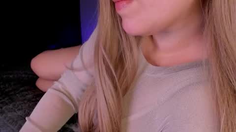 Snapshot of roseberryred chatting on January 31, 2026, 7:11 pm Roseberry online show from January 31, 2026, 7:11 pm