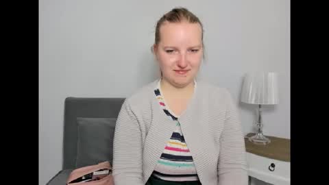 Snapshot of rosehypnotic chatting on April 9, 2026, 5:07 pm Rose online show from April 9, 2026, 5:07 pm