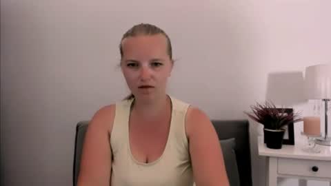 Snapshot of rosehypnotic chatting on July 14, 2026, 5:29 pm Rose online show from July 14, 2026, 5:29 pm