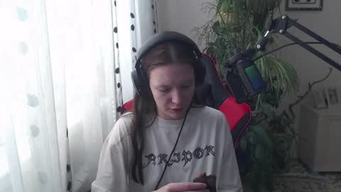 Snapshot of rosendalounsberry chatting on April 6, 2026, 10:05 am Lina online show from April 6, 2026, 10:05 am