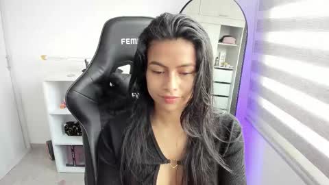 Nat online show from October 20, 2025, 6:19 pm