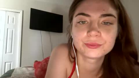 Snapshot of roseyla1 chatting on February 24, 2026, 7:23 pm roseyla1 online show from February 24, 2026, 7:23 pm