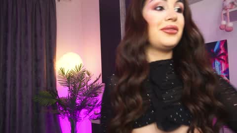 Snapshot of roshen_amira chatting on January 10, 2025, 7:11 pm Amii online show from January 10, 2025, 7:11 pm