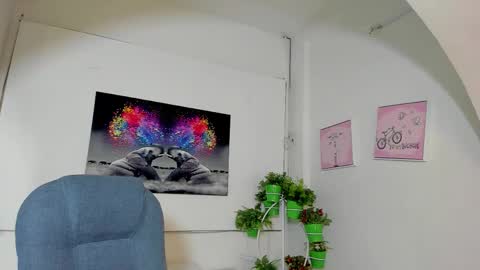 rosi_cooper online show from November 4, 2025, 11:09 am