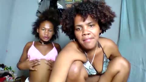 rosia22 online show from September 21, 2025, 1:29 am