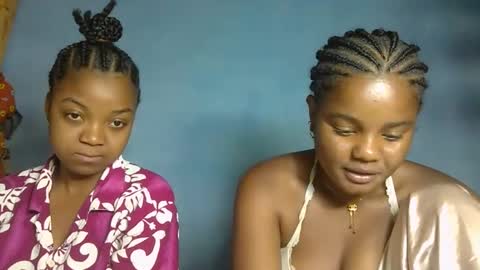 rosia22 online show from November 3, 2025, 4:30 pm