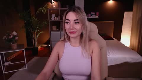 Rosie online show from November 7, 2025, 1:05 am