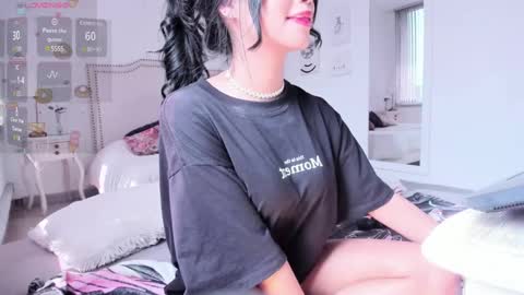 Snapshot of rosie_se chatting on January 13, 2025, 6:27 pm Rosieeee online show from January 13, 2025, 6:27 pm